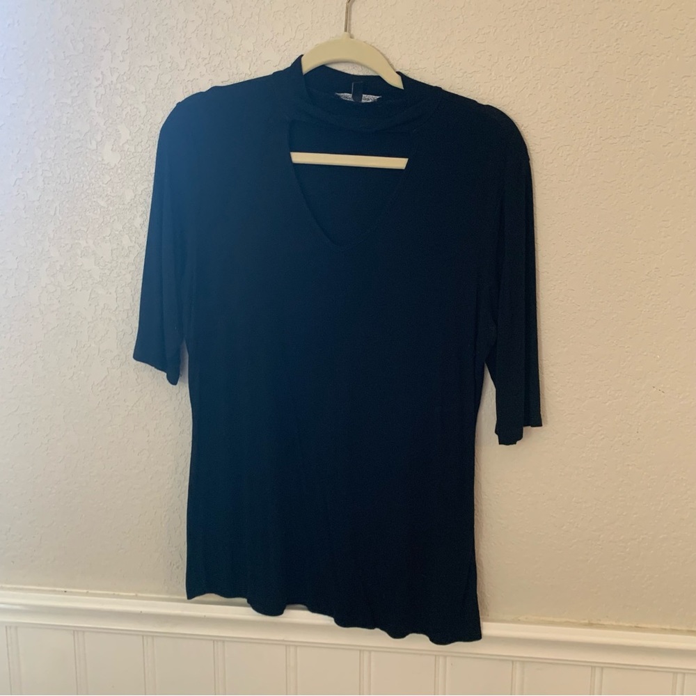 Cable & Gauge pull over shirt with built in neck collar